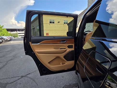 Used 2022 Jeep Grand Cherokee L Summit AWD/4WD image 28