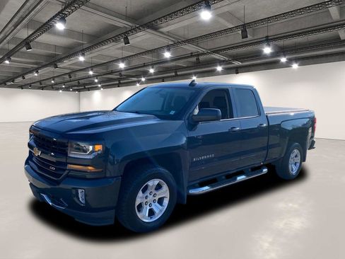 Used 2017 Chevrolet Silverado 1500 LT w/ All Star Edition image 3