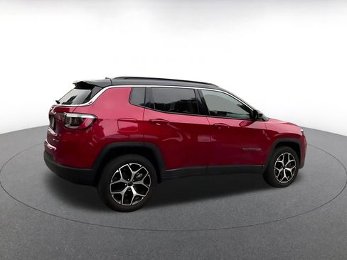Used 2025 Jeep Compass Limited AWD/4WD image 12