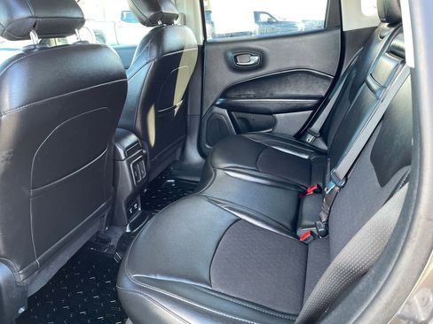 Used 2019 Jeep Compass Altitude AWD/4WD image 11