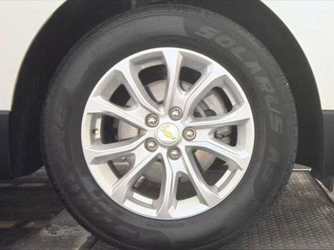 Used 2019 Chevrolet Equinox LS AWD/4WD image 9