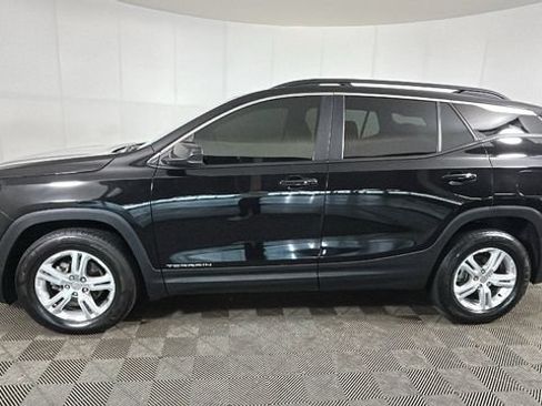 Used 2022 GMC Terrain SLE w/ Driver Convenience Package AWD/4WD image 6