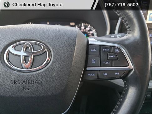 Used 2021 Toyota Highlander XLE image 15