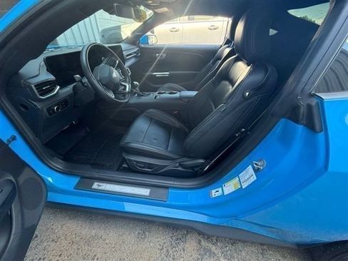 Used 2025 Ford Mustang GT Premium RWD image 27