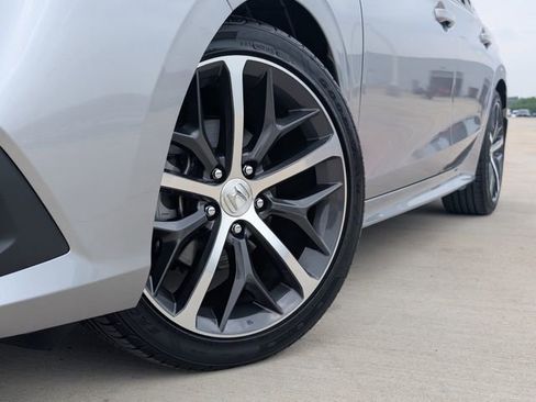 Used 2023 Honda Civic Touring image 2