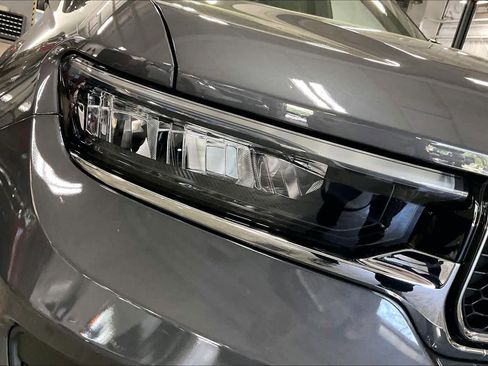 Used 2022 Jeep Grand Cherokee Overland AWD/4WD image 28