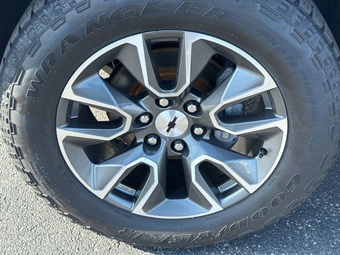 Used 2022 Chevrolet Silverado 1500 RST image 10