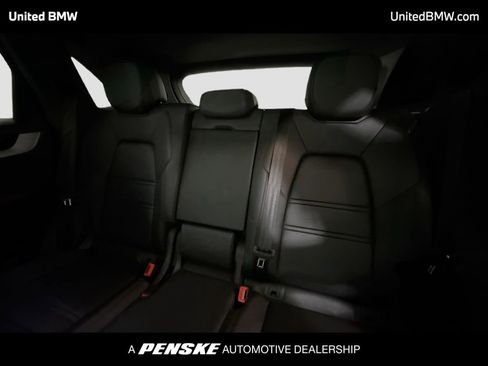 Used 2025 Porsche Cayenne image 13