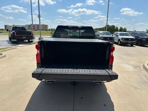 Used 2023 Chevrolet Silverado 1500 LTZ AWD/4WD image 5