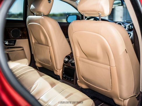 Used 2012 Jaguar XJ RWD image 43