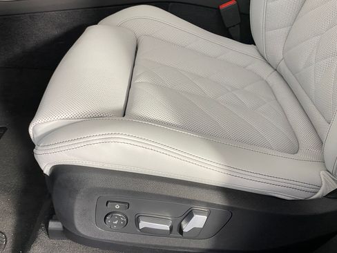 New 2026 BMW X5 sDrive40i w/ Premium Package image 11