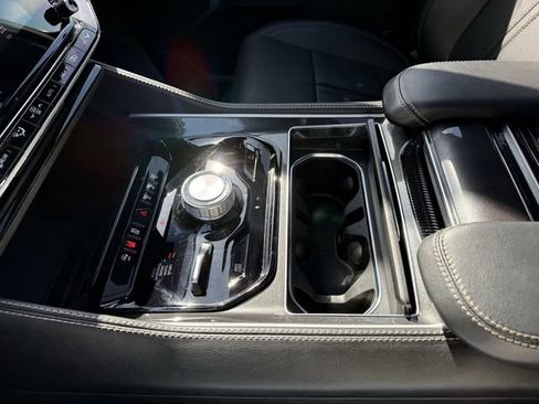 New 2024 Jeep Wagoneer 4WD w/ Premium Group I image 25