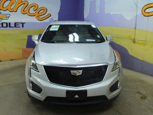 Used 2018 Cadillac XT5 AWD image 3