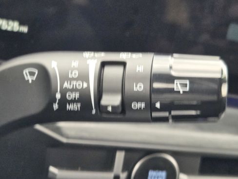 Used 2025 Hyundai Santa Fe Limited image 25