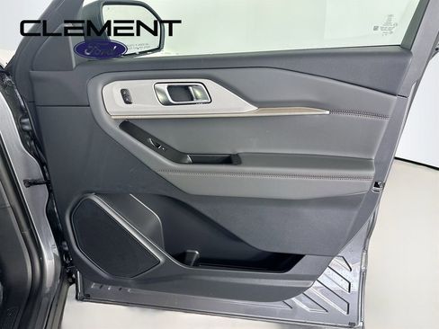 New 2026 Ford Explorer Active image 31