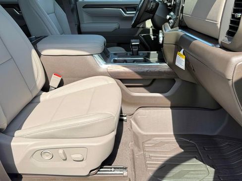 New 2026 GMC Sierra 1500 SLT w/ SLT Premium Plus Package AWD/4WD image 10