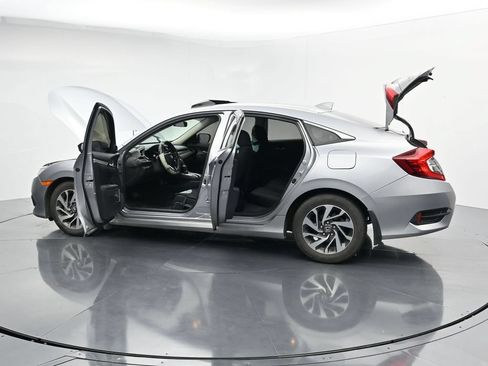 Used 2018 Honda Civic EX image 28