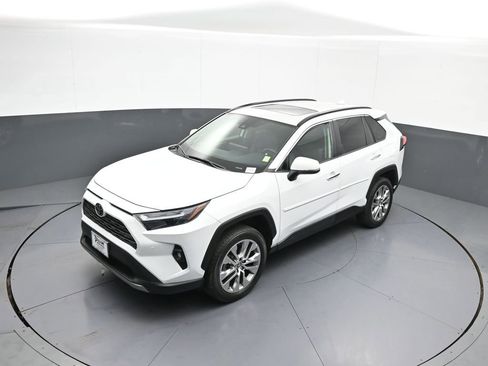 Used 2023 Toyota RAV4 Limited AWD/4WD image 35