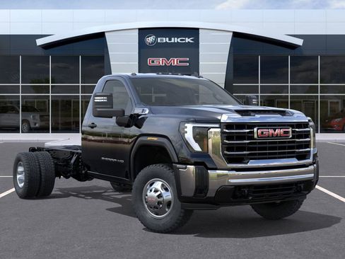 New 2026 GMC Sierra 3500 Pro w/ Convenience Package image 7