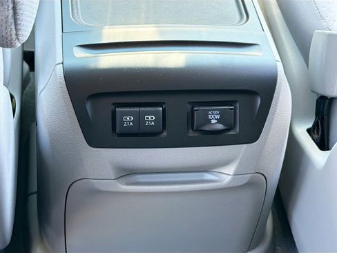 Used 2020 Toyota Sienna LE FWD image 21