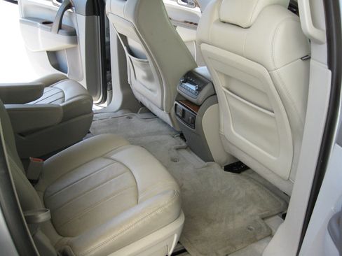 Used 2012 Buick Enclave Premium w/ Trailering Provision Package image 31