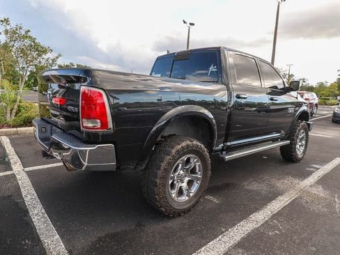 Used 2017 RAM 1500 Laramie w/ Convenience Group AWD/4WD image 4