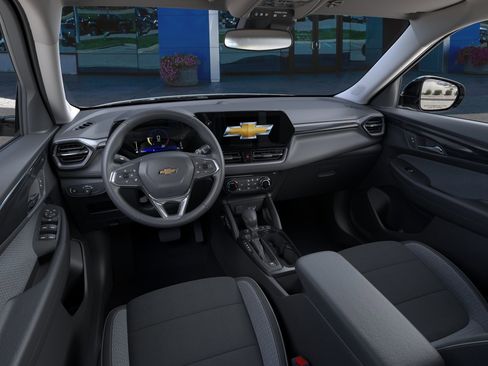 New 2026 Chevrolet TrailBlazer LT w/ LT Cold Weather Package AWD/4WD image 39