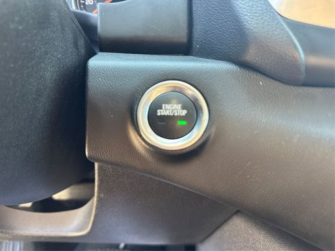 Used 2022 GMC Terrain SLE w/ Elevation Edition image 31