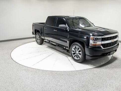 Used 2017 Chevrolet Silverado 1500 W/T AWD/4WD image 25