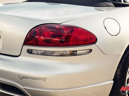 Used 2003 Dodge Viper SRT-10 image 58