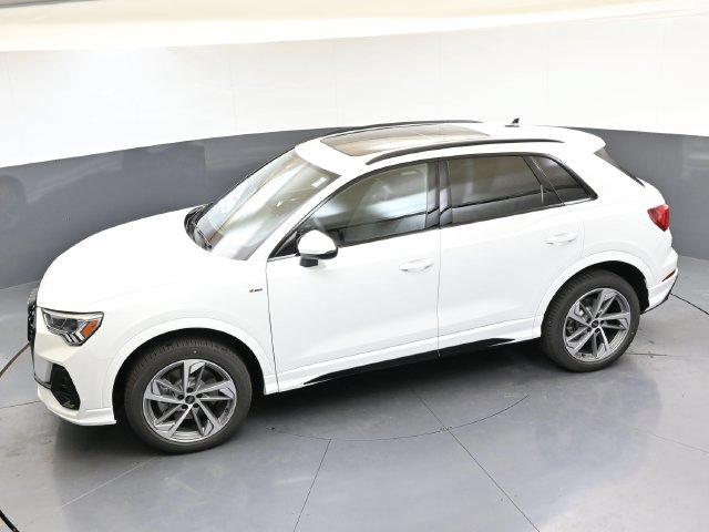 Used 2025 Audi Q3 2.0T Premium w/ Convenience Plus Package AWD/4WD image 37