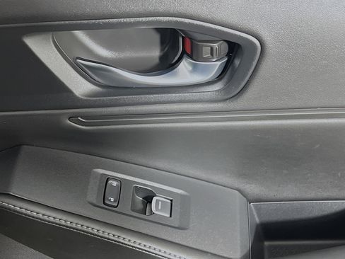 Used 2023 Honda Accord Sport image 32