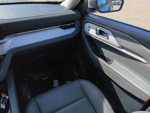 New 2026 Ford Explorer Active w/ Active Comfort Package image 20