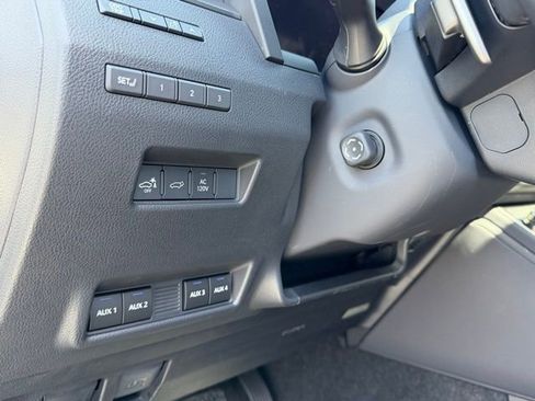 Used 2025 Lexus GX 550 550 Overtrail+ image 19