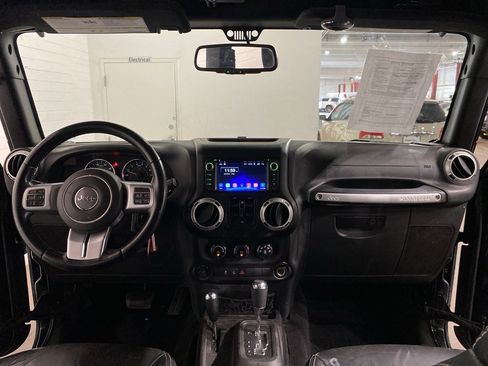 Used 2015 Jeep Wrangler Unlimited Sport image 11