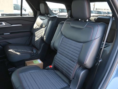 New 2026 Ford Explorer ST-Line w/ ST-Line Street Pack RWD image 34