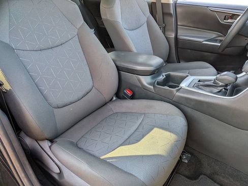 Used 2022 Toyota RAV4 XLE FWD image 33