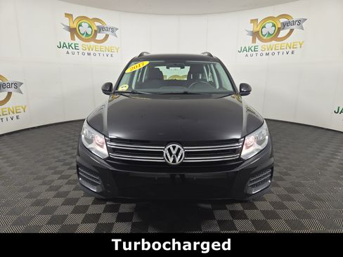 Used 2017 Volkswagen Tiguan Limited w/ Premium Package image 2