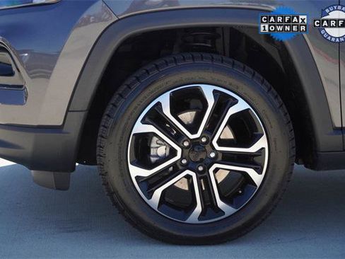 Certified 2022 Jeep Compass Limited image 5