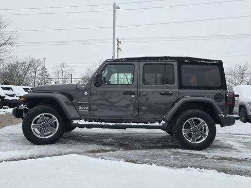 Used 2018 Jeep Wrangler Unlimited Sahara image 25