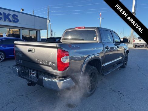 Used 2018 Toyota Tundra SR5 image 2