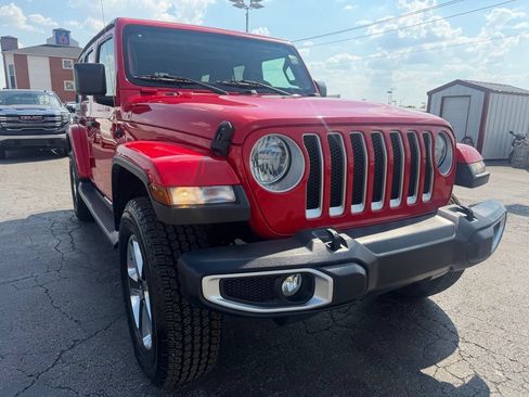 Used 2020 Jeep Wrangler Unlimited Sahara AWD/4WD image 5