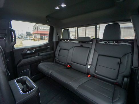 Used 2024 GMC Sierra 1500 SLT w/ SLT Premium Plus Package image 34