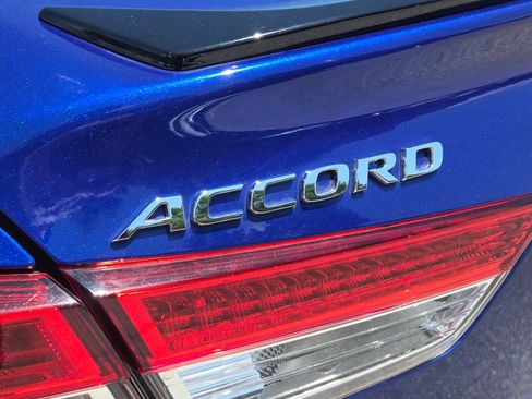 Used 2021 Honda Accord Sport image 14