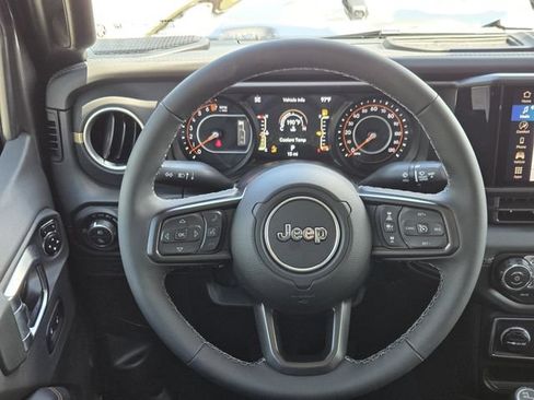 New 2026 Jeep Gladiator Sport AWD/4WD image 17