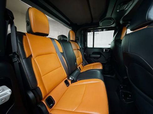 Used 2023 Jeep Gladiator Sport image 28