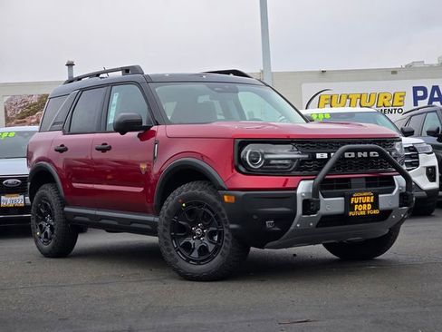 New 2025 Ford Bronco Sport Badlands w/ Sasquatch Badlands Package AWD/4WD image 1