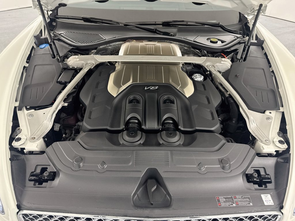 Used 2022 Bentley Continental GT AWD/4WD image 31