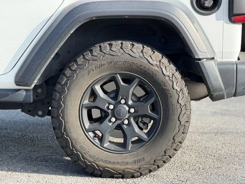 Used 2021 Jeep Wrangler Unlimited Sport AWD/4WD image 3