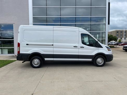 Certified 2024 Ford Transit 250 148 Medium Roof Extended AWD image 4
